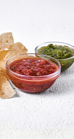 Red salsa vs Green salsa